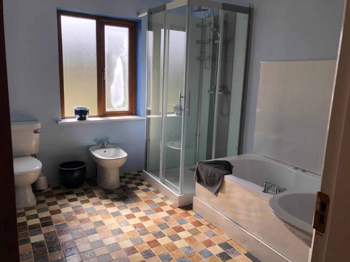 House With Sea Views Close To Beach With Wifi And Large Kitchen And Dining Ardnagreevagh Extérieur photo